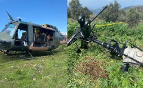 Araziye zorunlu iniş yapan askeri helikopter, bulunduğu yerden kaldırılamadı