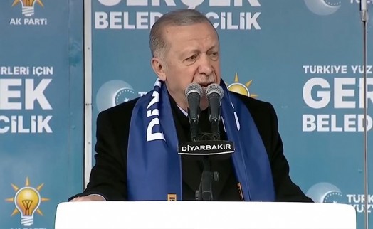 Erdoğan'dan Diyarbakır'da dikkat çeken çıkış: 'Gelin yeni dönemin kapılarını birlikte aralayalım'