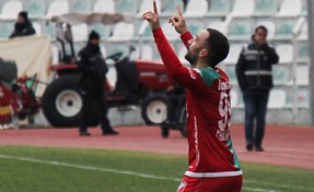 Karşıyaka'da Cenk Ahmet dönüyor
