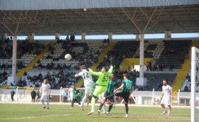 Kuşadasıspor evinde Bornova 1877'yi rahat geçti!