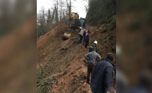 Trabzon’da alt yapı çalışması sırasında göçük!