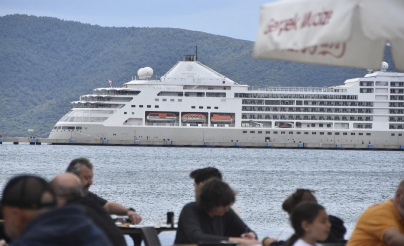 Sezonun ilk kruvaziyer gemisi Bodrum'da