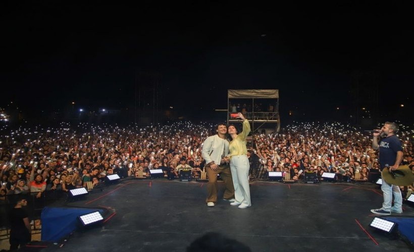 13. Alaçatı Ot Festivali coşkusu Edis ile zirveye çıktı