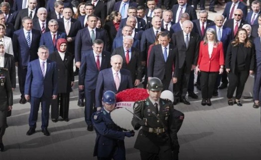 Anıtkabir'deki 23 Nisan törenine katılan tek Genel Başkan