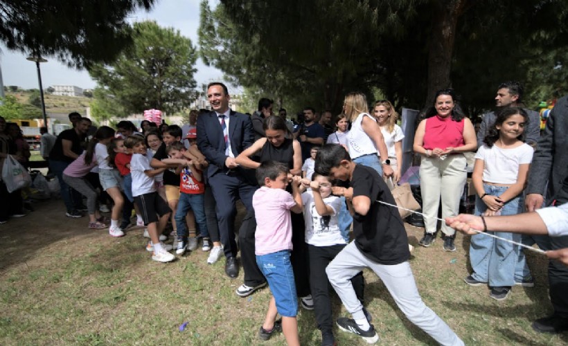 Bornova’da 23 Nisan coşkusu: İzmirliler Uçurtma Şenliği’nde buluştu