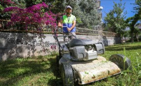 Buca’nın parklarında yaza hazırlık