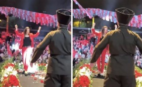 CHP'li başkanların zafer coşkusu: Roman havası, Zeybek, Erik dalı, horon...