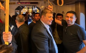 Cemil Tugay, Metro ve İZBAN'da halkla buluştu