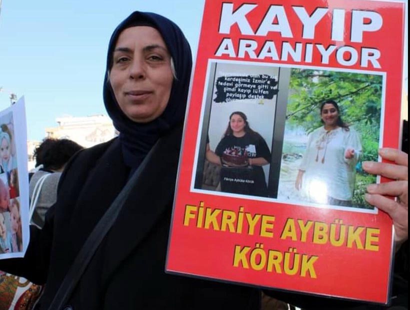Enkazdan çıkarılıp İzmir'de tedavi olduktan sonra kaybolan kızını arıyor