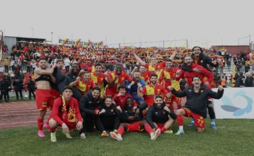 Göztepe Süper Lig aşkına