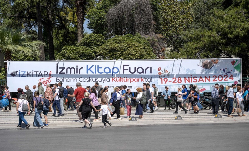 İZKİTAP Fest'e hafta sonu yoğun ilgi