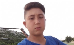 İstinat duvarına çarpan 17 yaşındaki motosikletli öldü