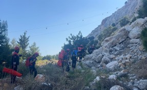 İzmir İtfaiyesi teleferikte mahsur kalanlar için kurtarma çalışmalarına katıldı