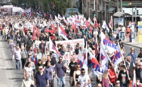 Komşuda grev! Pek çok sektör çalışanı düşük ücret politikasını protesto etti