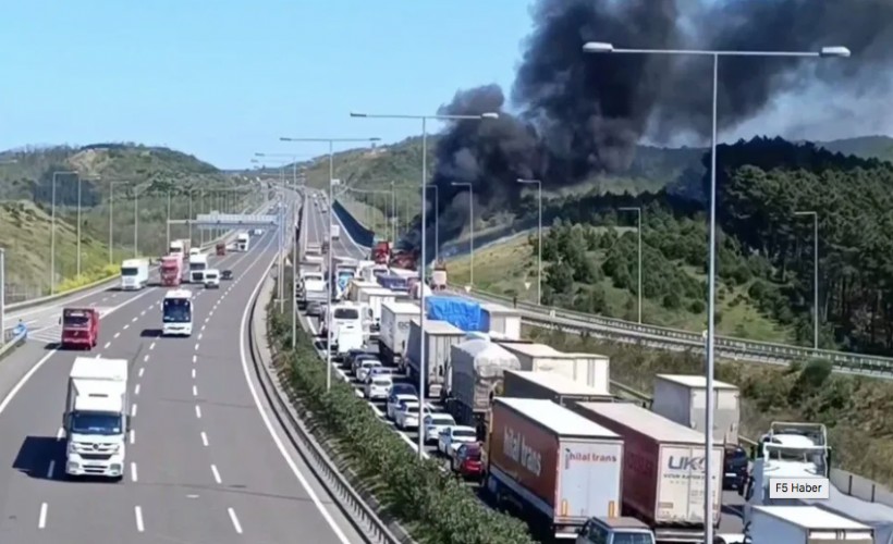 Kuzey Marmara Otoyolu'nda TIR alev alev yandı