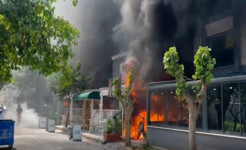 Manisa'da bir kafe alevlere böyle teslim oldu