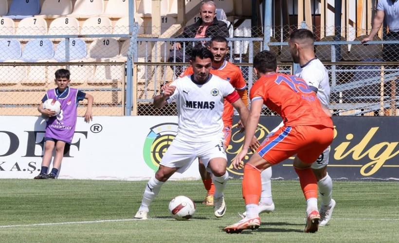 Menemen evinde Play-Off hattındaki rakibine mağlup oldu