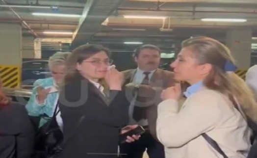 Meral Akşener Kurultaydan ayrılırken milletvekilleri ağladı