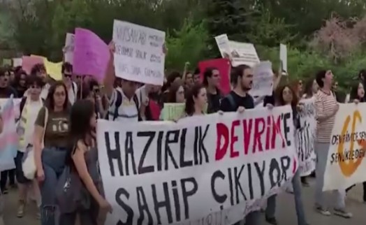 ODTÜ öğrencilerinden ‘Devrim’ protestosu