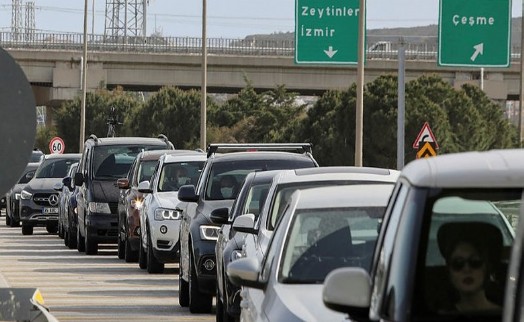 Ünlü tatil merkezi Çeşme’de nüfus 1 milyona dayandı