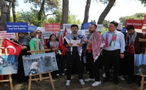 AK Parti İzmir Üniversiteler Teşkilatı, İsrail'i protesto etti!