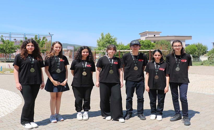Devlet Lisesi, Özel okullar arasından sıyrılarak birinci oldu