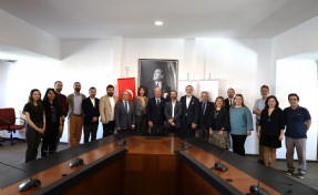 İEÜ ve İZVAK'dan İzmir futbolu için proje