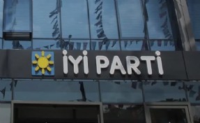 İYİ Parti'de yaprak dökümü sürüyor