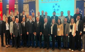 İZVAK'ta görev dağılımı yapıldı