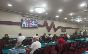 İzmir'de kumar oynatılan mekan mühürlendi: 186 kişiye ceza yağdı!
