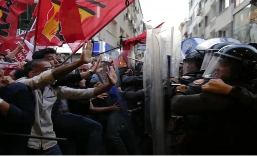 İzmir’de ‘Van protestosu’ operasyonu: Çok sayıda kişi gözaltına alındı