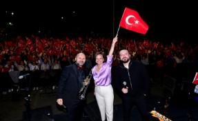 Karabağlar Hıdırellez Şenliği ile coştu