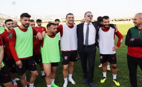Karşıyaka 2'nci Lig için ilk maçta