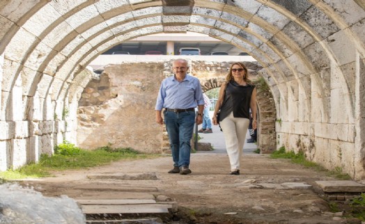 Konak’ın tanıtımı için Agora’da tarihi buluşma