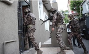 Yerlikaya duyurdu: 3 ayrı suç örgütü çökertildi!