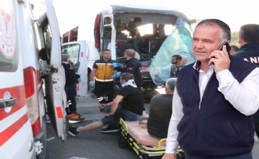 Yolcu otobüsüyle kamyonetin çarpıştığı kazada ikinci şoför kurtarılamadı