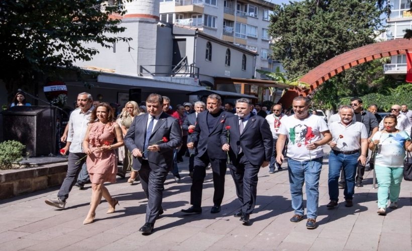 Atatürk’ün Karşıyaka Spor Kulübü’nü ziyaretinin 98’inci yıl dönümü