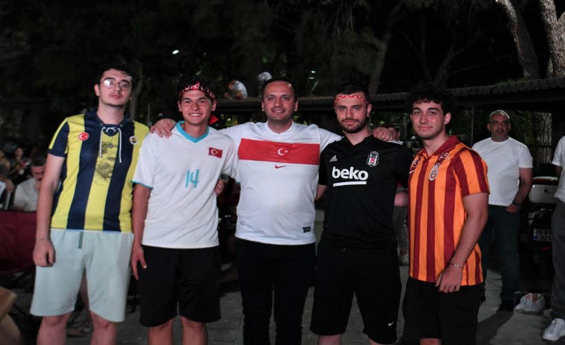 Bornova’da milli maç heyecanı