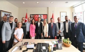 İYİ Parti Bakırköy İlçe Örgütü'nde toplu istifa; 40 kişi CHP'ye katıldı
