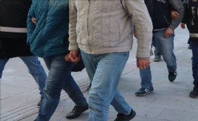 İzmir'de 'Sibergöz-44' operasyonu: Yüzlerce şüpheli yakalandı!