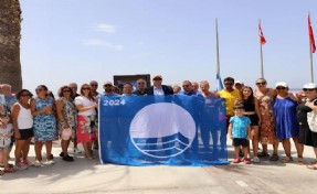 Menderes’te mavi bayraklar dalgalanıyor