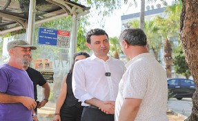Başkan Önal, mahalle turlarına devam ediyor: Bayraklı'yı birlikte güzelleştireceğiz