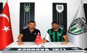 Bornova 1877'de ilk imza Mustafa'dan