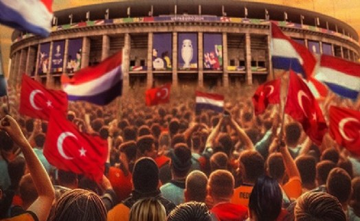 Maç öncesi Hollanda ve Türkiye’den dostluk mesajı