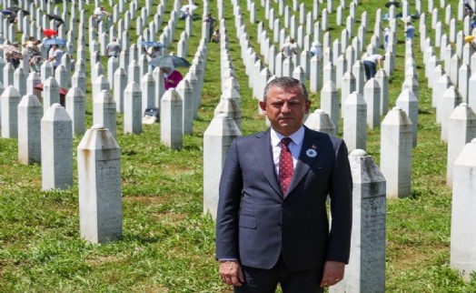 Özel'den 'Srebrenitsa' ziyareti: Unutturmamak için burada olmak gerekiyor