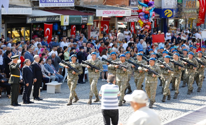 30 Ağustos Zafer Bayramı Bergama'da törenle kutlandı