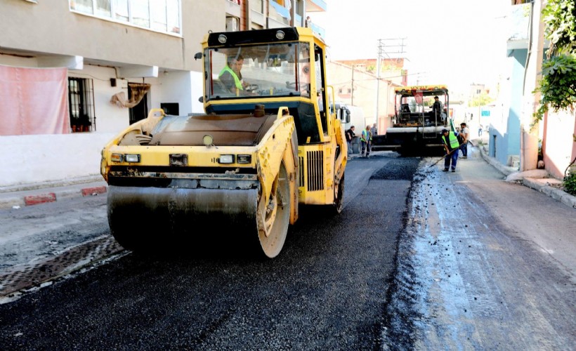 Bayraklı'da yollar yenileniyor