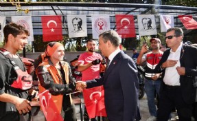 CHP Lideri Özel'den motokuryelere 'güvence': Bornova örneği benimsenirse...