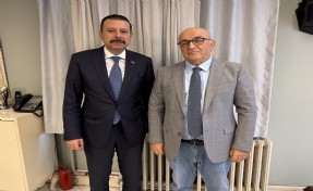 AK Partili Kaya Balçova Arsa Mağdurları Derneği Başkanı ile bir araya geldi