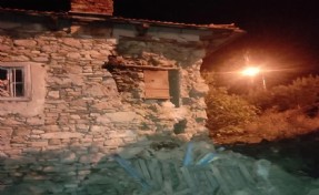 6,1'lik deprem Manisa'da 83 yapıyı etkilendi!